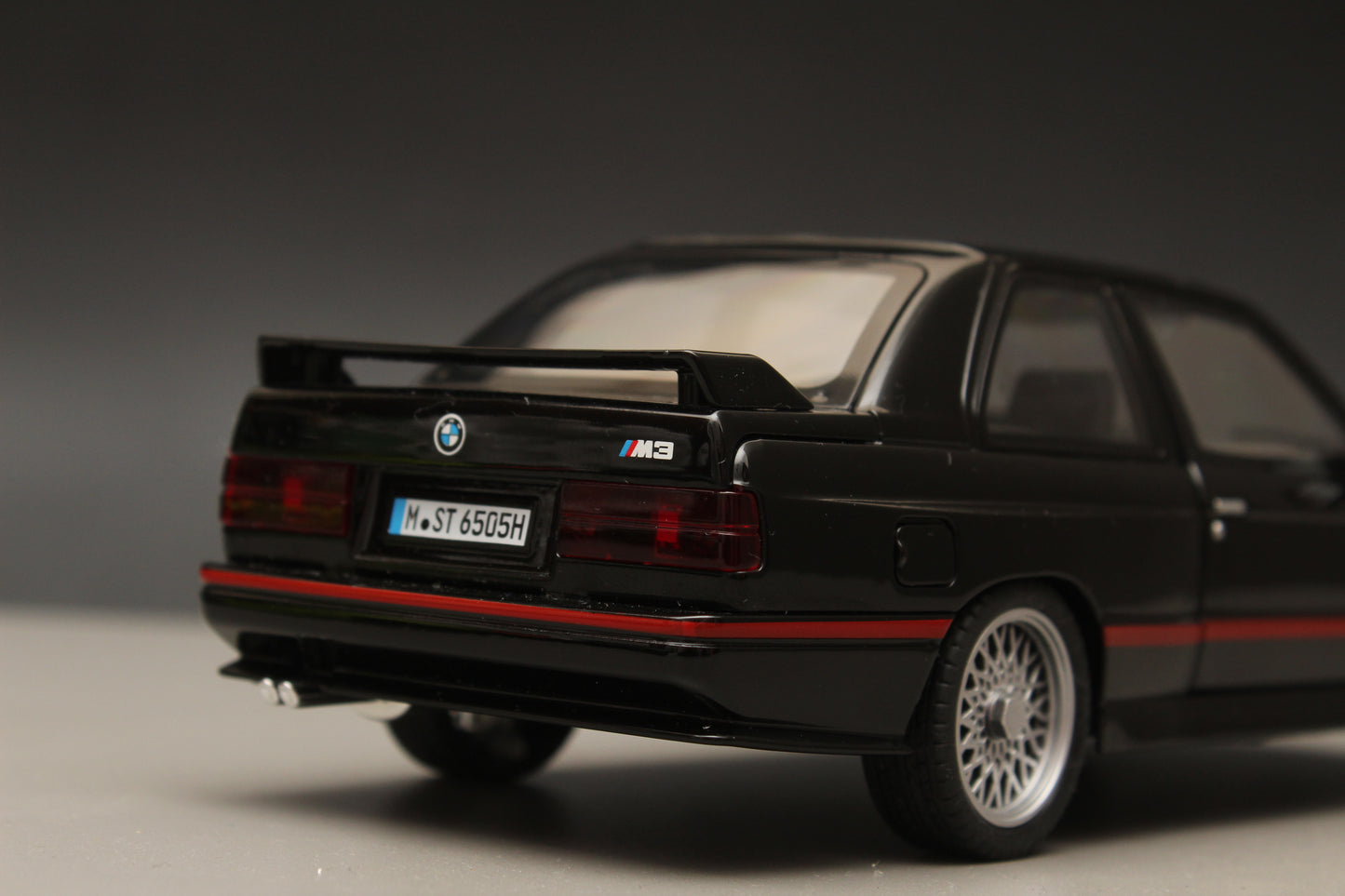 1:24 BMW E30 M3 High Quality Diecast (Black) - Kunju Vandi