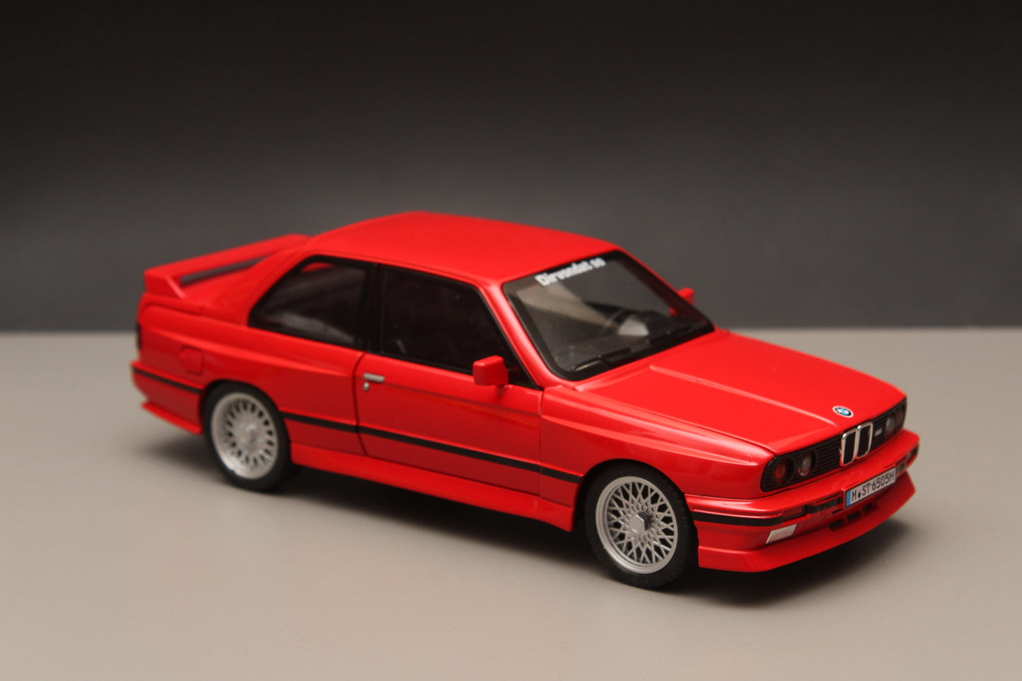 1:24 BMW E30 M3 High Quality Diecast (Red) - Kunju Vandi