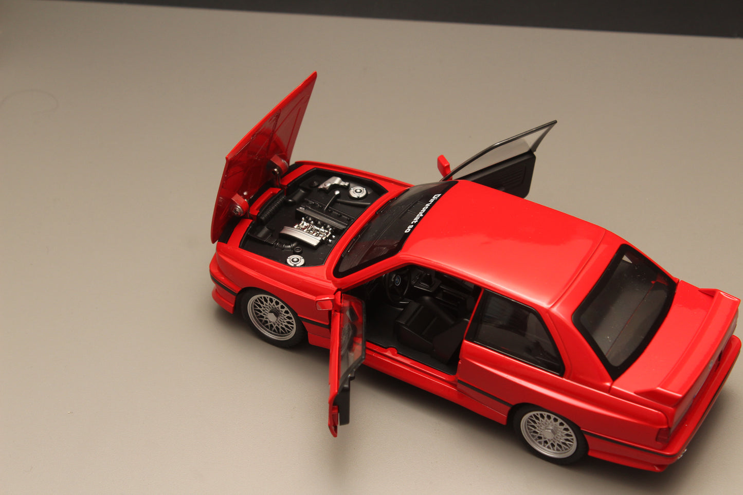 1:24 BMW E30 M3 High Quality Diecast (Red) - Kunju Vandi