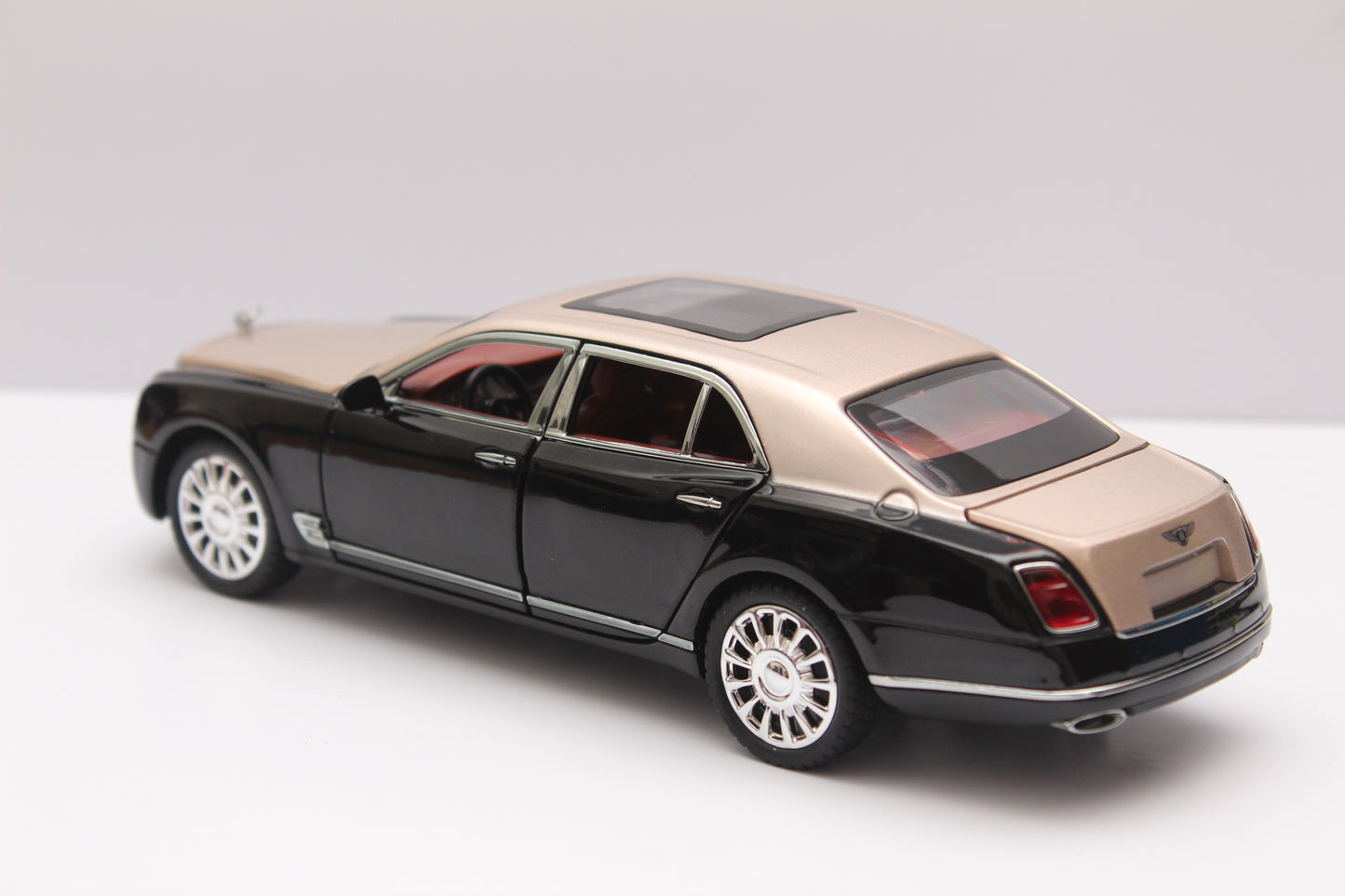 1:24 Bentley High Quality Diecast - Kunju Vandi