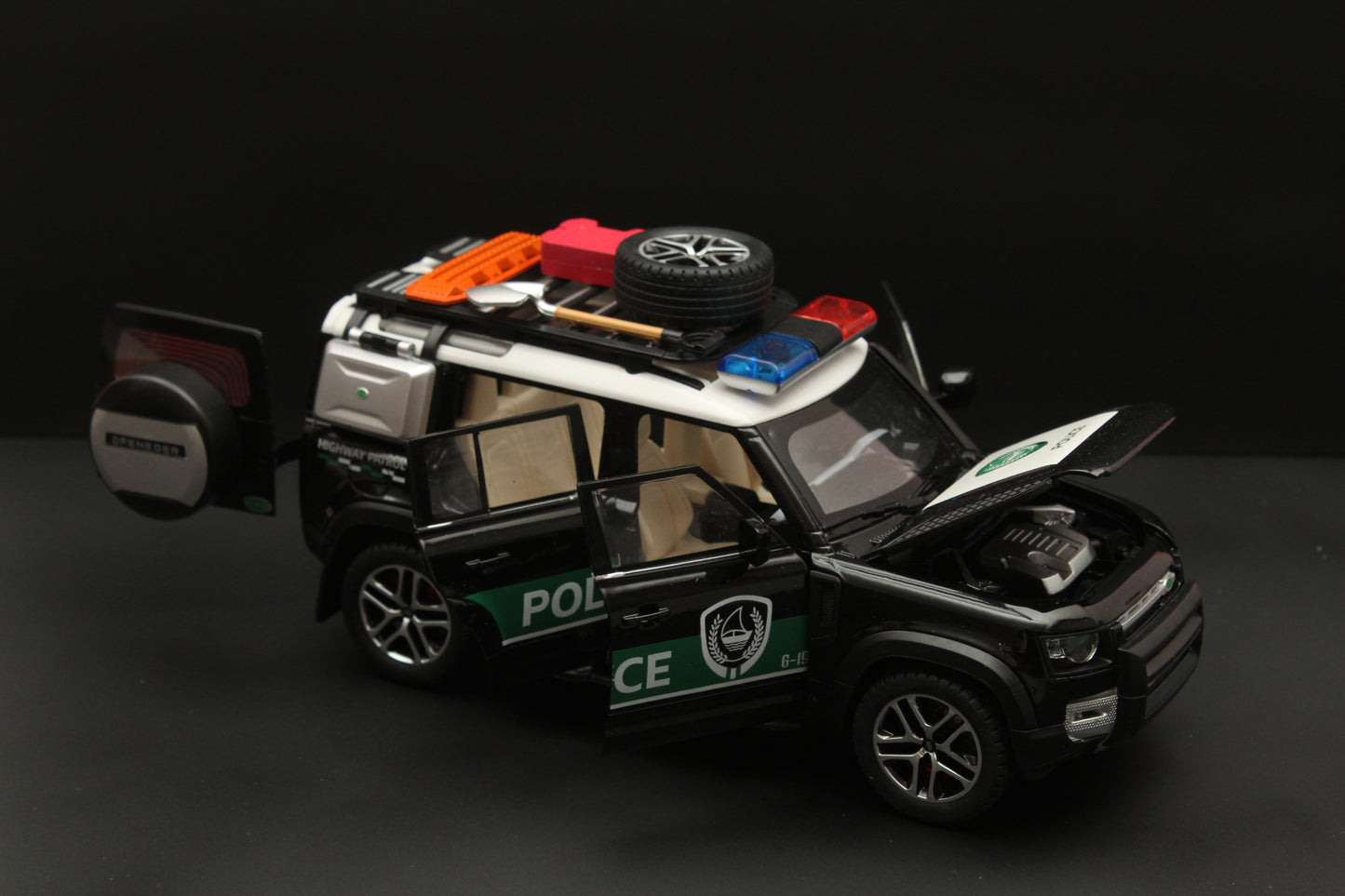1:24 Defender ,Police Version, Premium Quality Diecast (Black) - Kunju Vandi