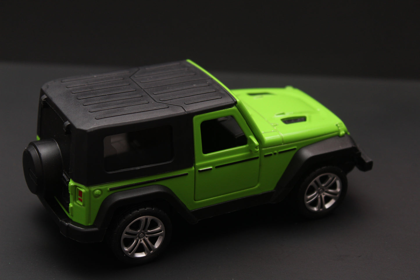 1:32 Jeep Green Diecast - Kunju Vandi