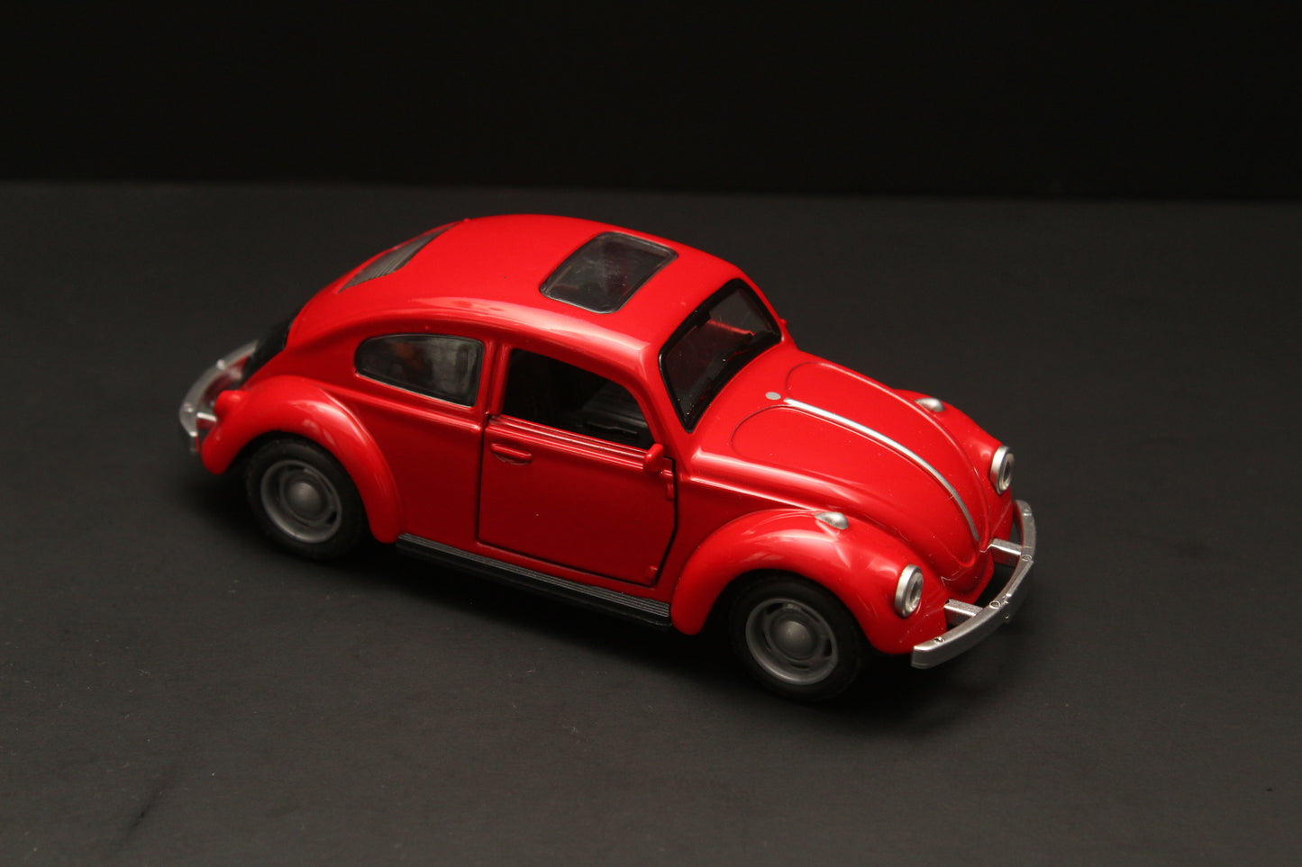 1:36 Beetle Metal Body Red Diecast - Kunju Vandi