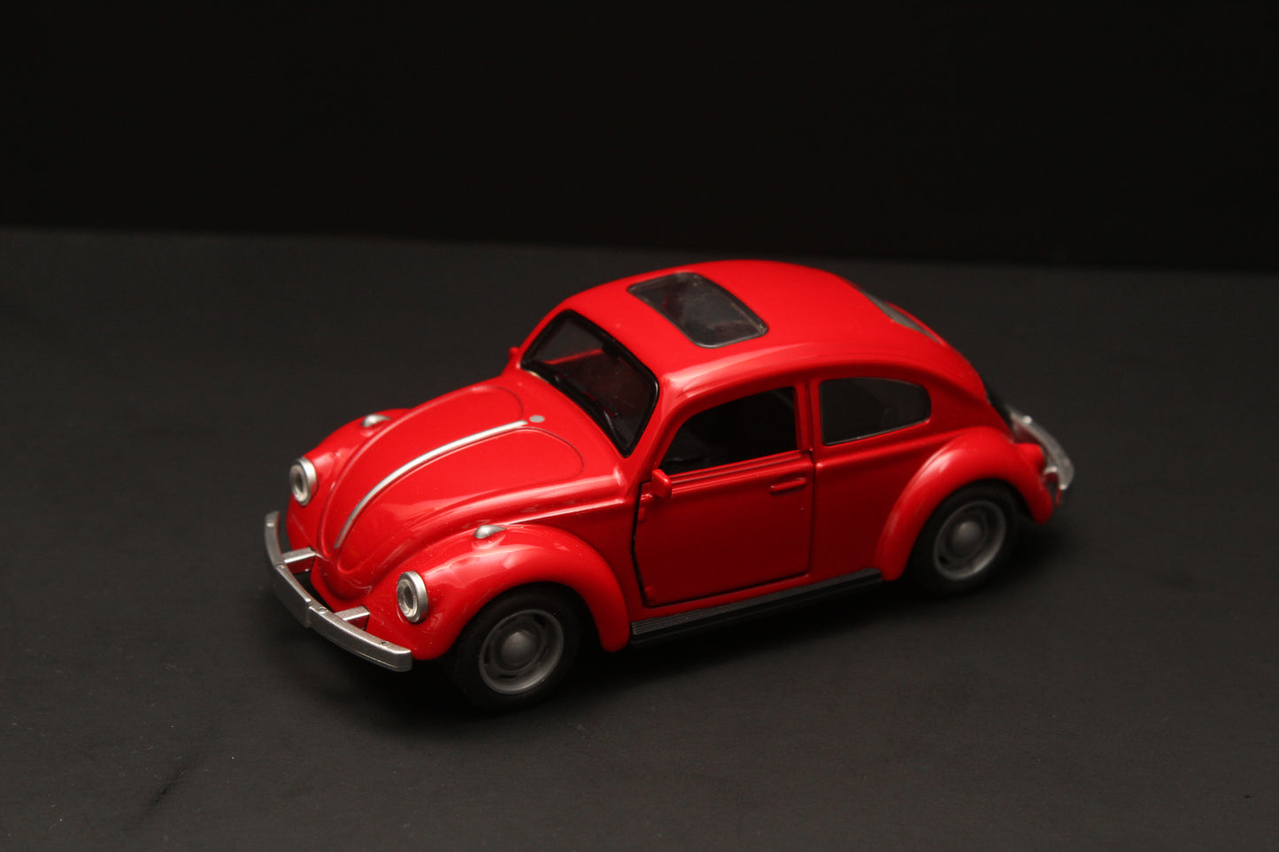 1:36 Beetle Metal Body Red Diecast - Kunju Vandi