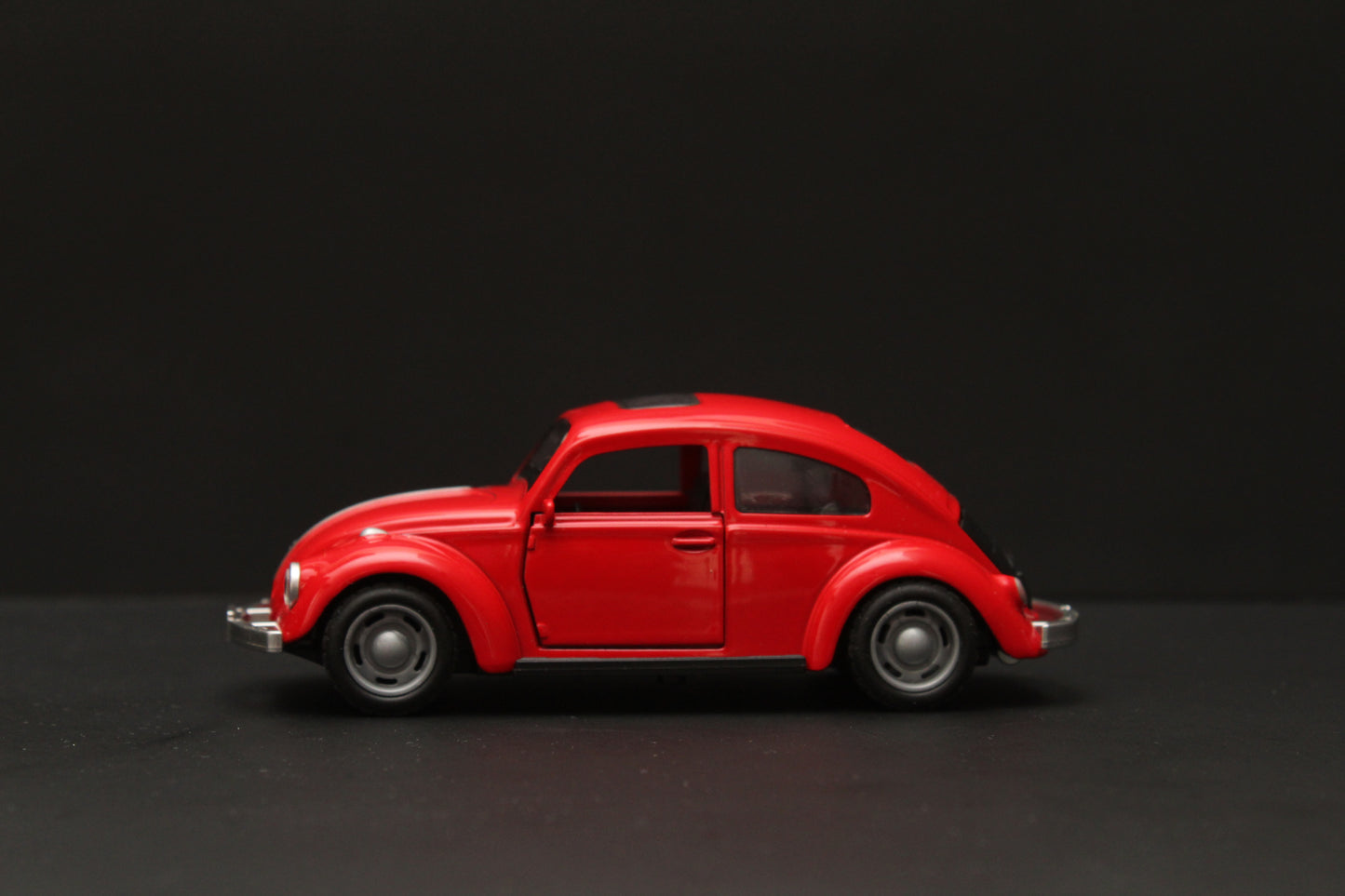 1:36 Beetle Metal Body Red Diecast - Kunju Vandi