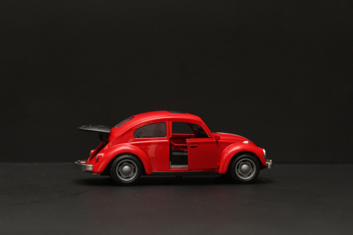 1:36 Beetle Metal Body Red Diecast - Kunju Vandi