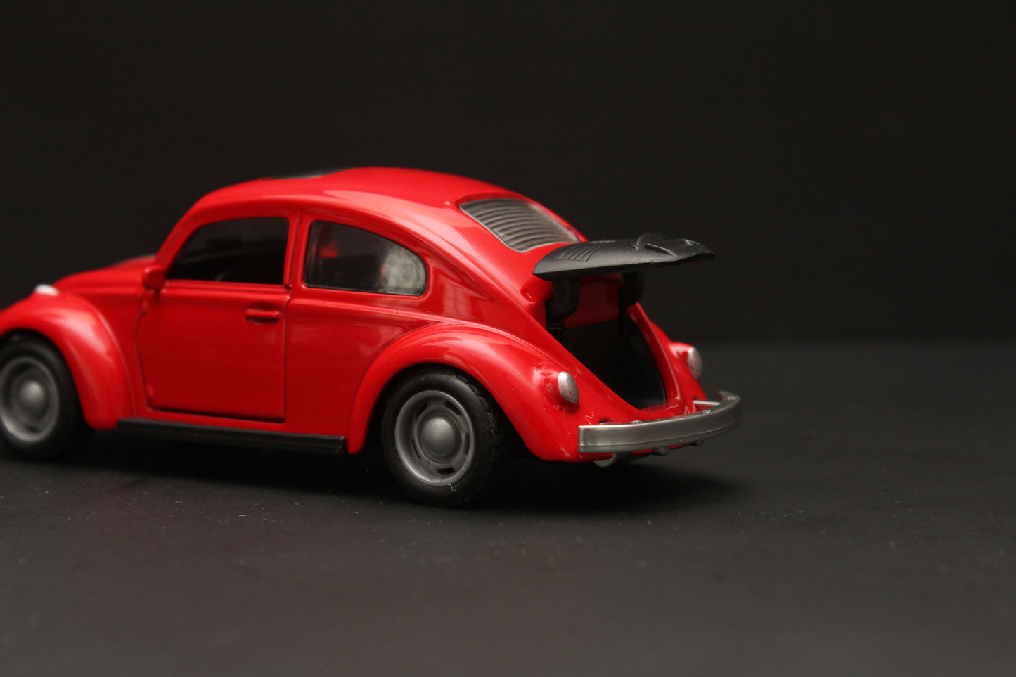 1:36 Beetle Metal Body Red Diecast - Kunju Vandi