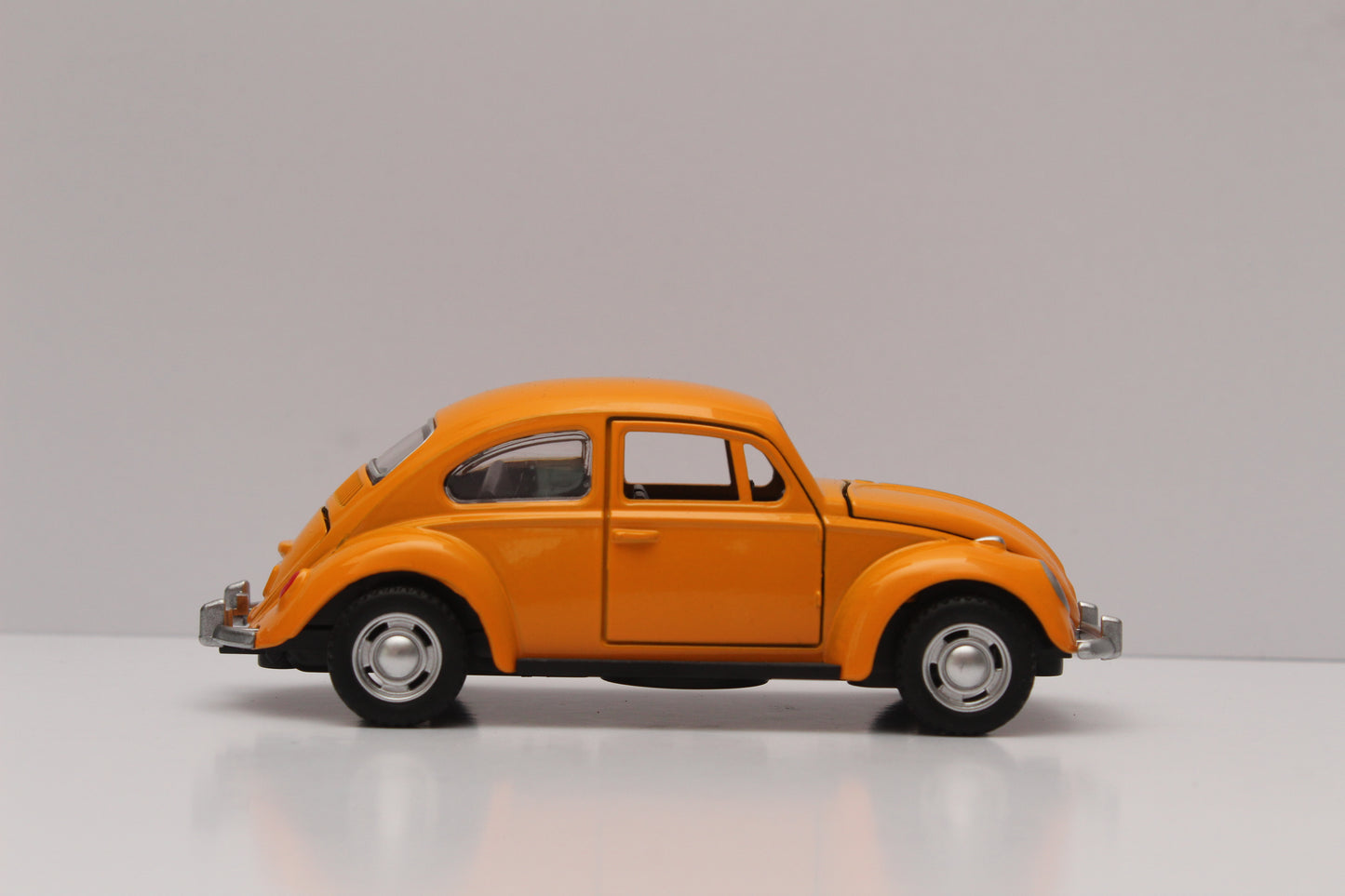 1:36 Beetle Metal Body Yellow Diecast - Kunju Vandi