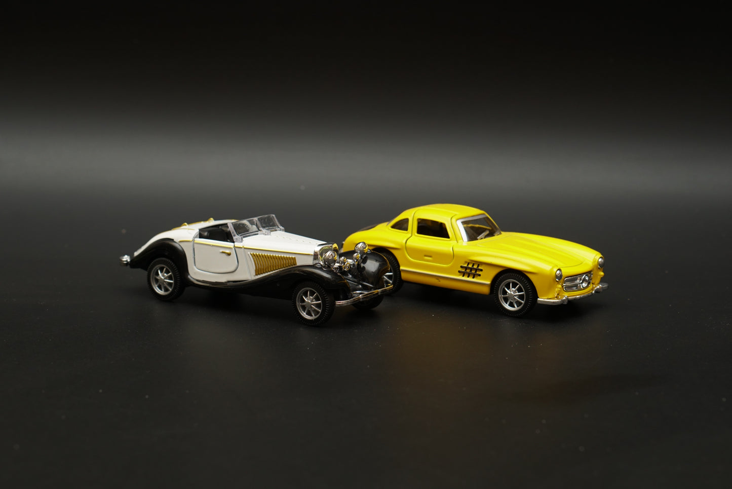 1:36 Benz 300 SL , 500k Vintage Diecast Combo (White,Yellow) - Kunju Vandi
