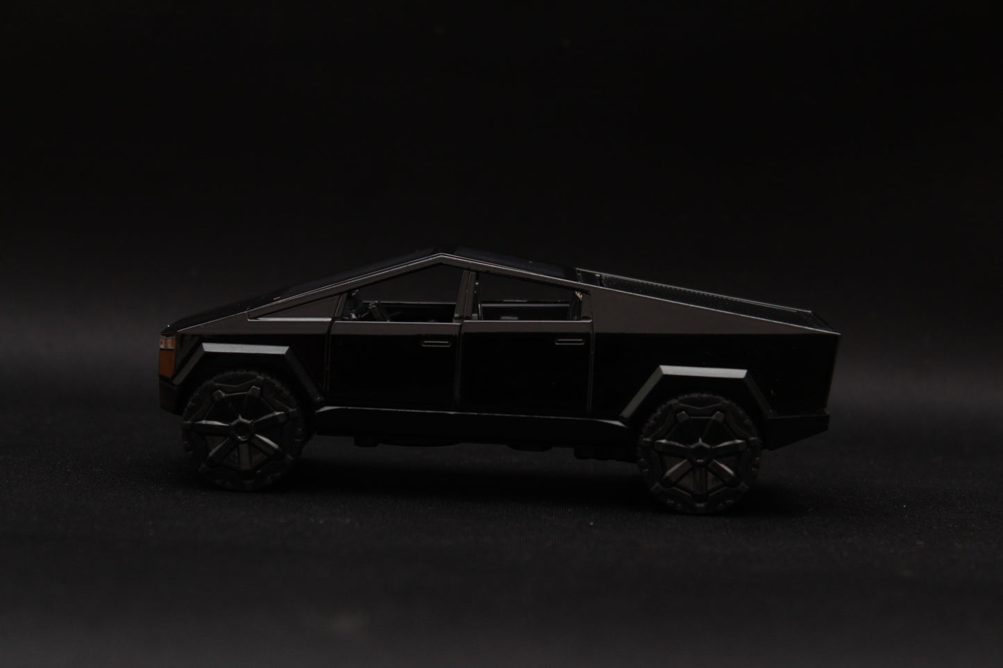 1:36 Cybertruck Black Diecast - Kunju Vandi