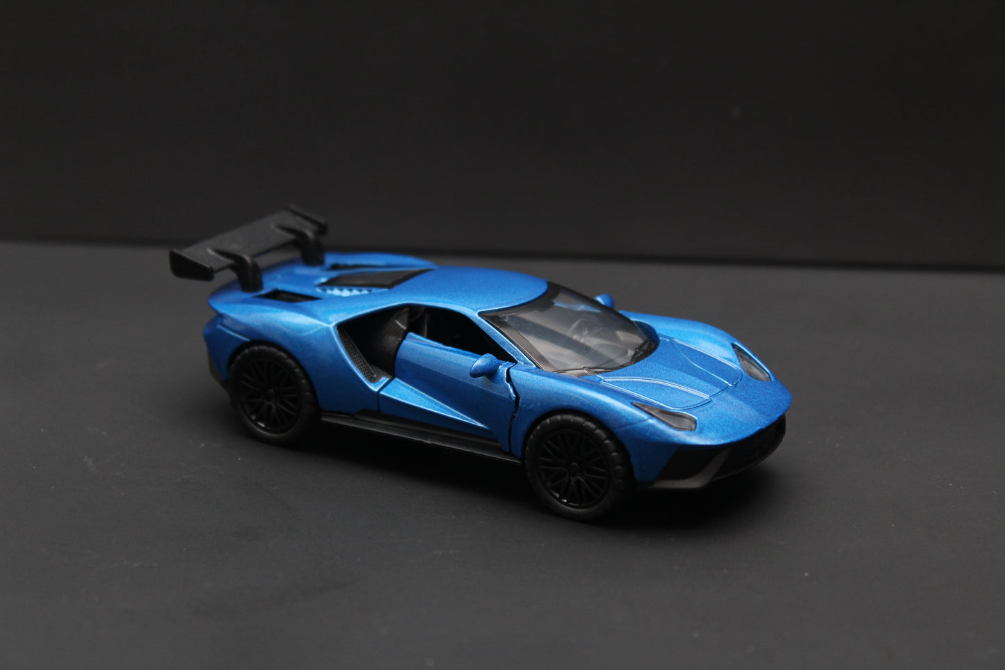 1:36 Ford GT Diecast Blue - Kunju Vandi