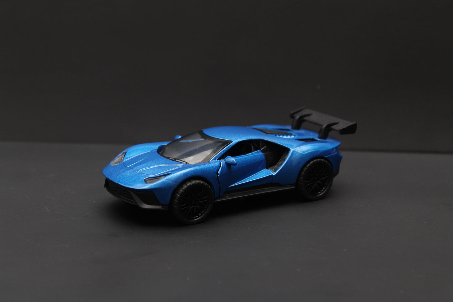 1:36 Ford GT Diecast Blue - Kunju Vandi