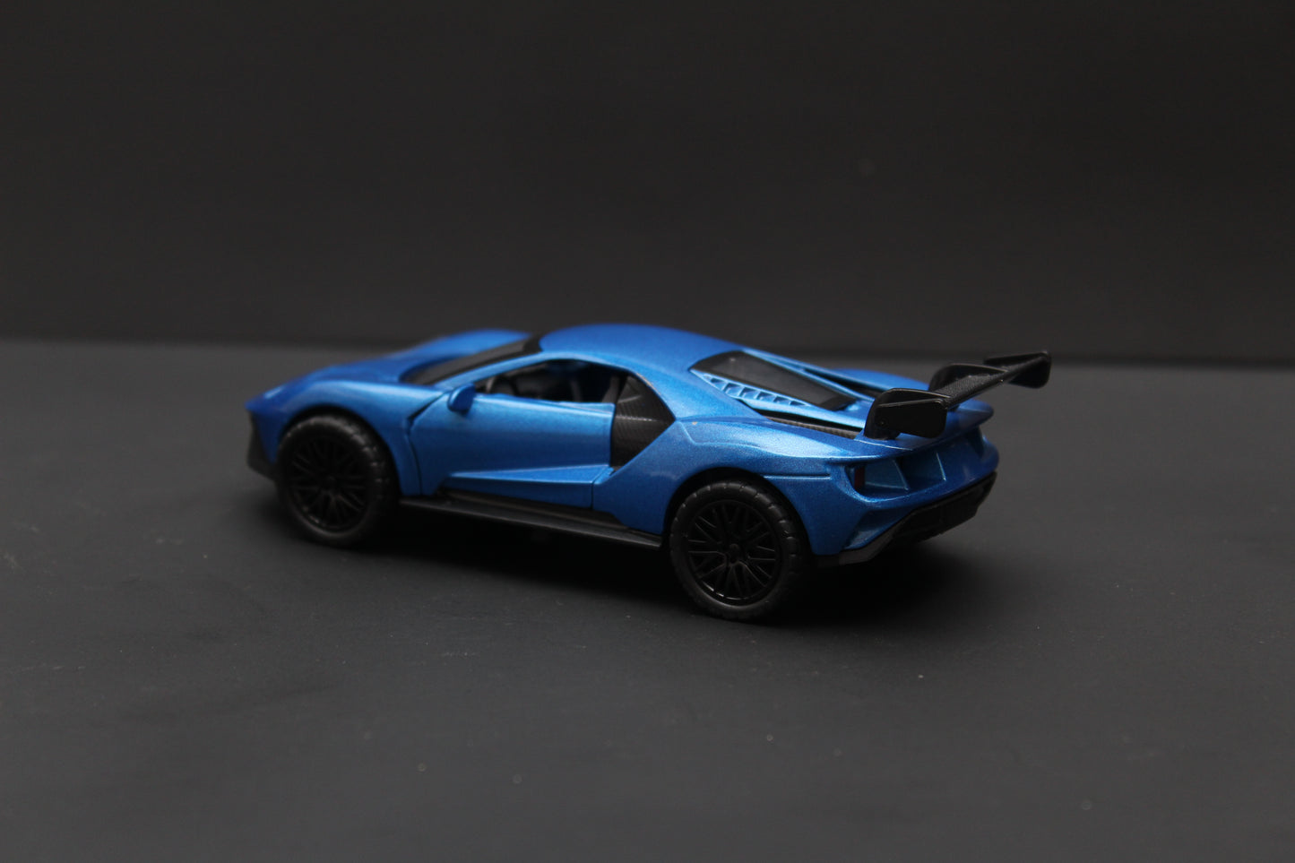 1:36 Ford GT Diecast Blue - Kunju Vandi