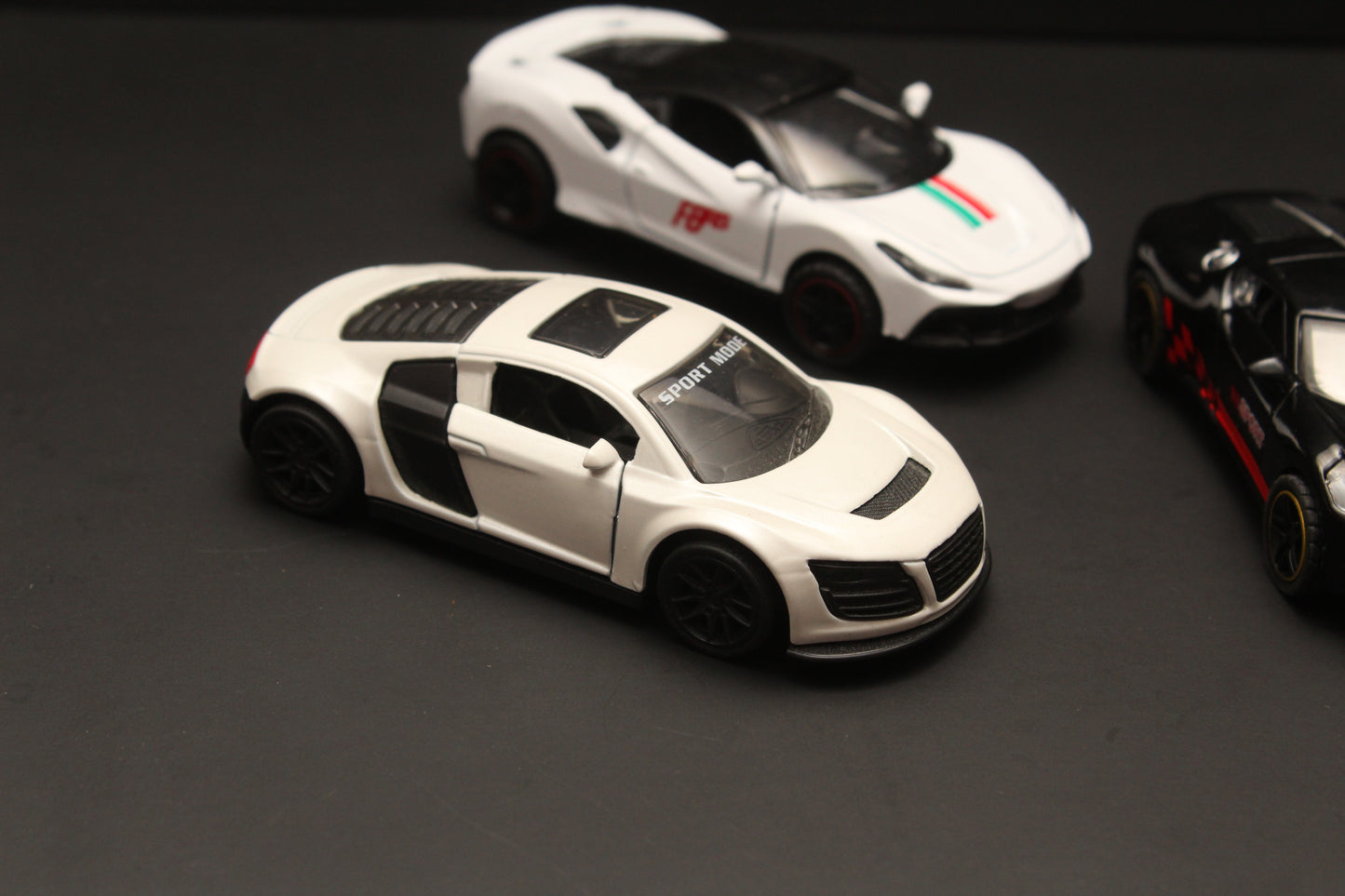 1:43 Audi , Bugatti , Ferrari Diecast Combo - Kunju Vandi