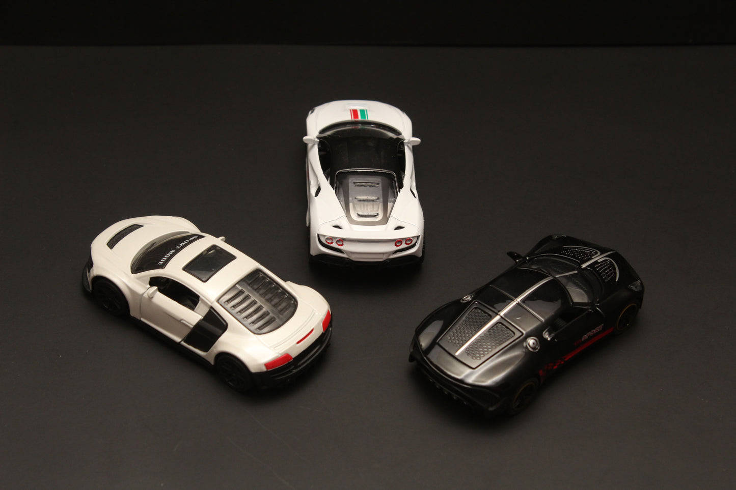 1:43 Audi , Bugatti , Ferrari Diecast Combo - Kunju Vandi