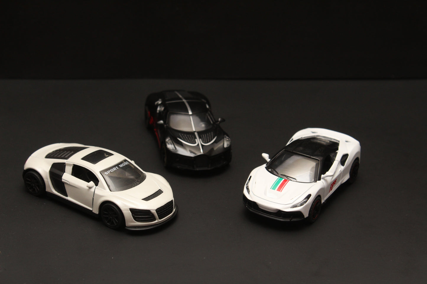 1:43 Audi , Bugatti , Ferrari Diecast Combo - Kunju Vandi