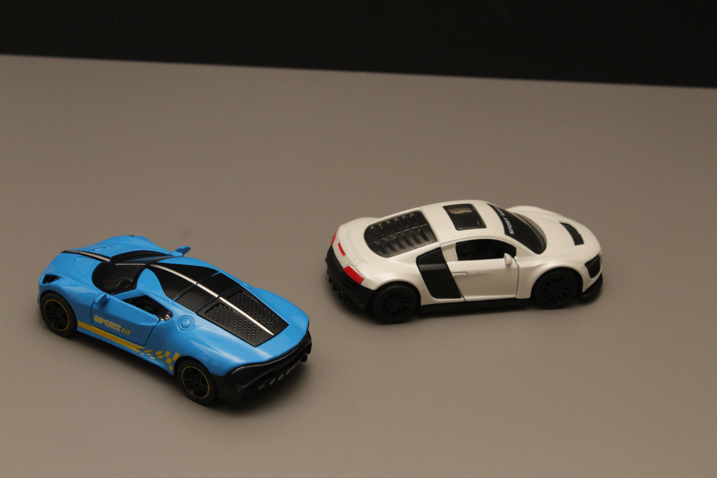 1:43 Bugatti , Audi Diecast Combo - Kunju Vandi