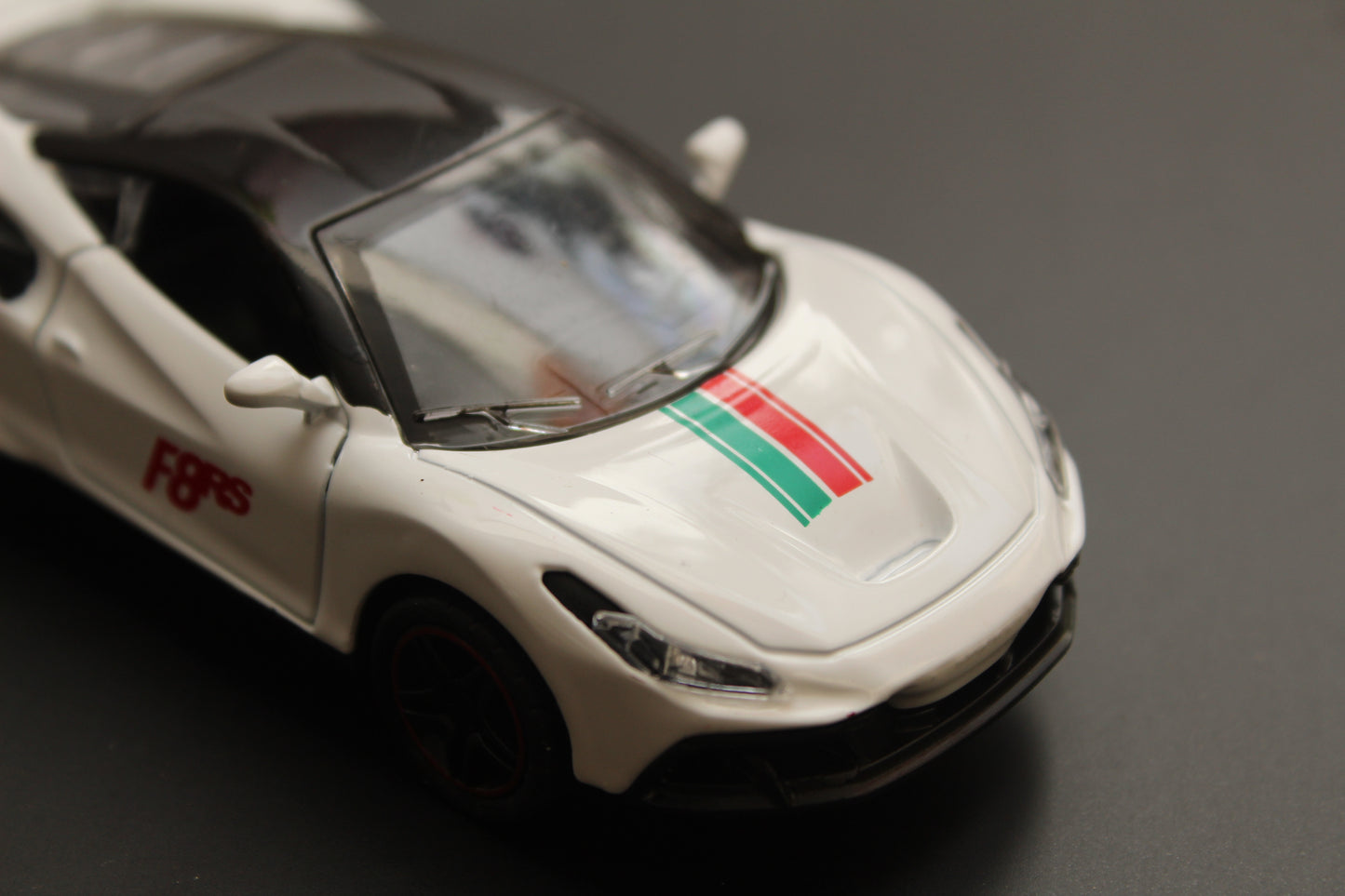 1:43 Ferrari Diecast White - Kunju Vandi