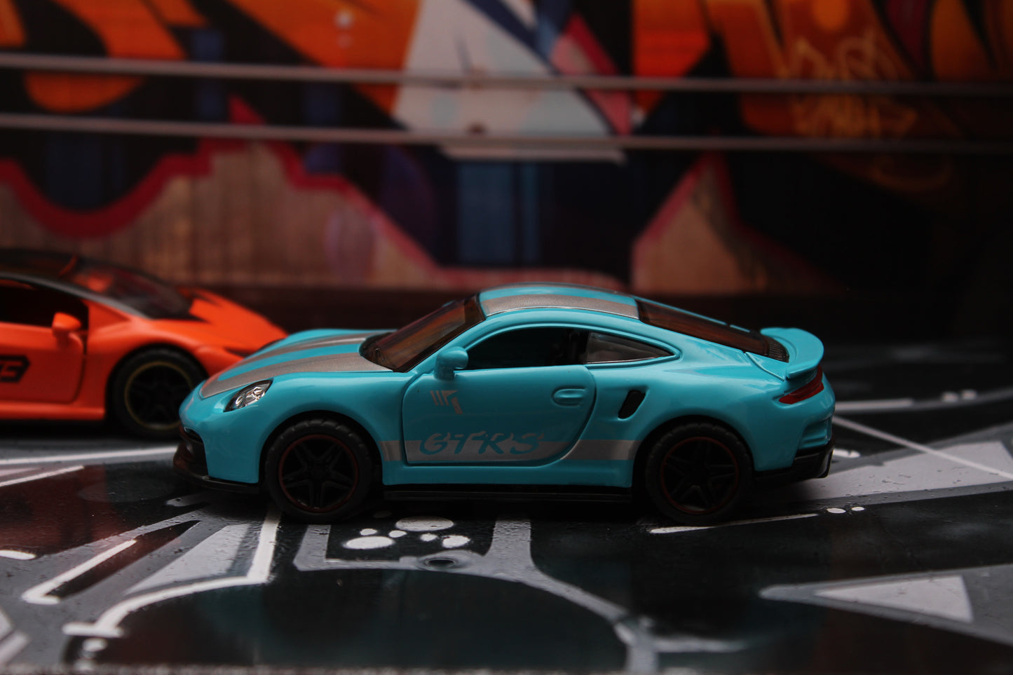 1:43 Porsche , Lambo Diecast Combo - Kunju Vandi