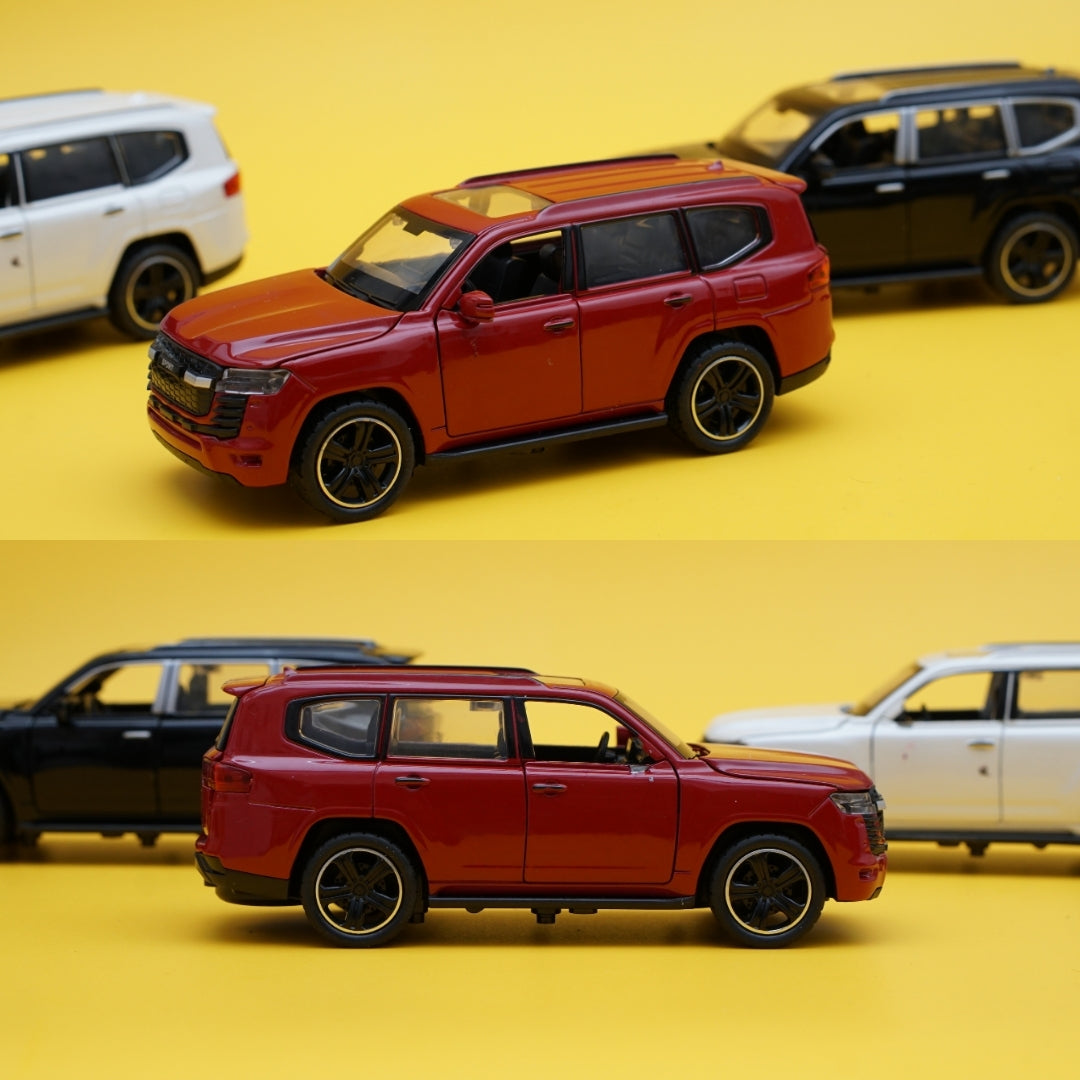 1:32 Land Cruiser (Minor Damaged) Diecast, Stock Clearing , prepaid Only