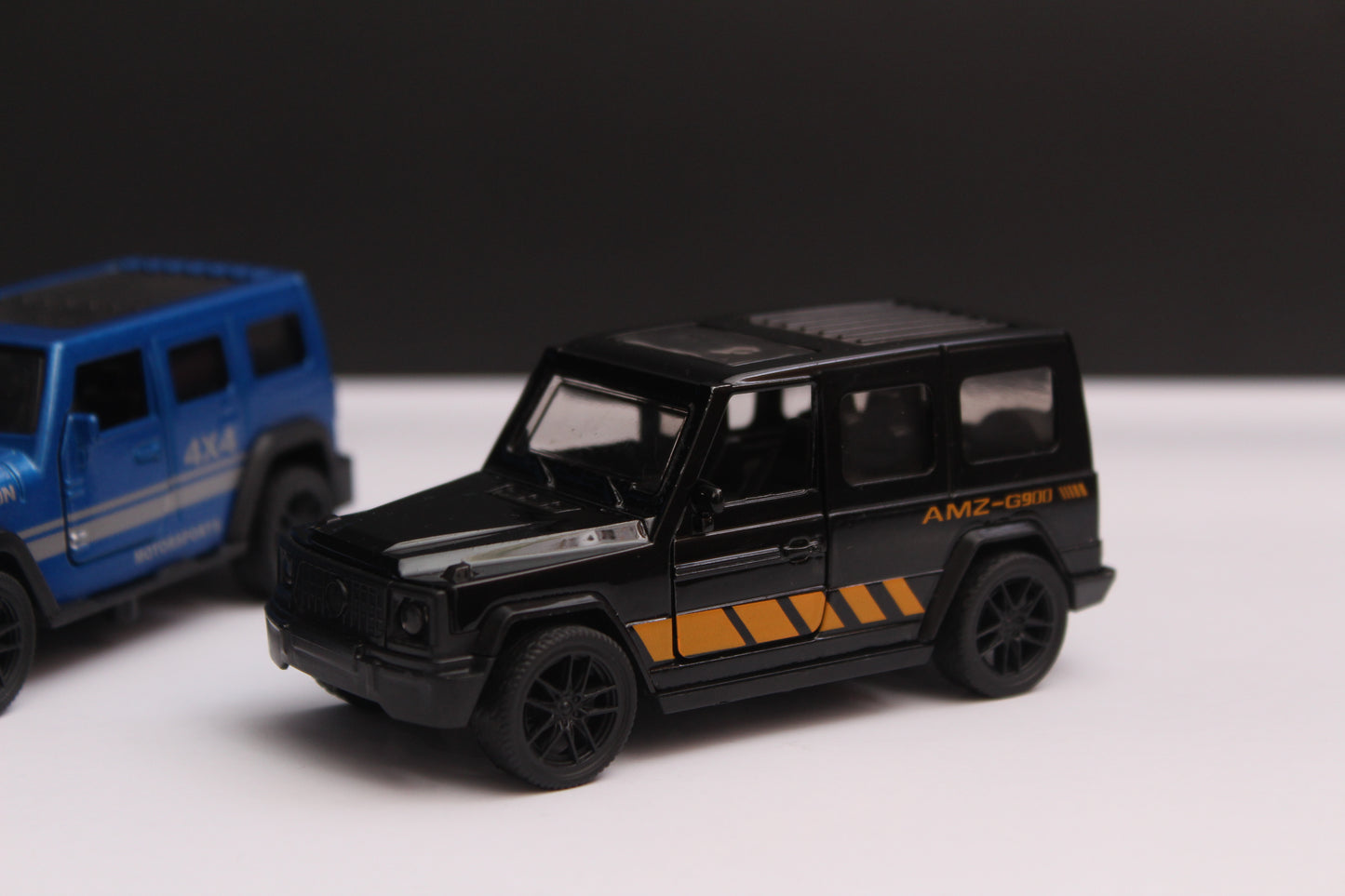 1:43 Gwagon , Rubicon Diecast Combo - Kunju Vandi