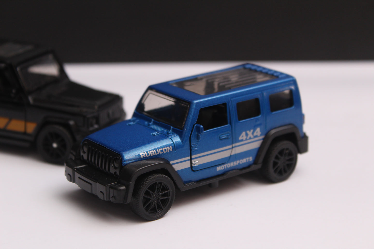 1:43 Gwagon , Rubicon Diecast Combo - Kunju Vandi