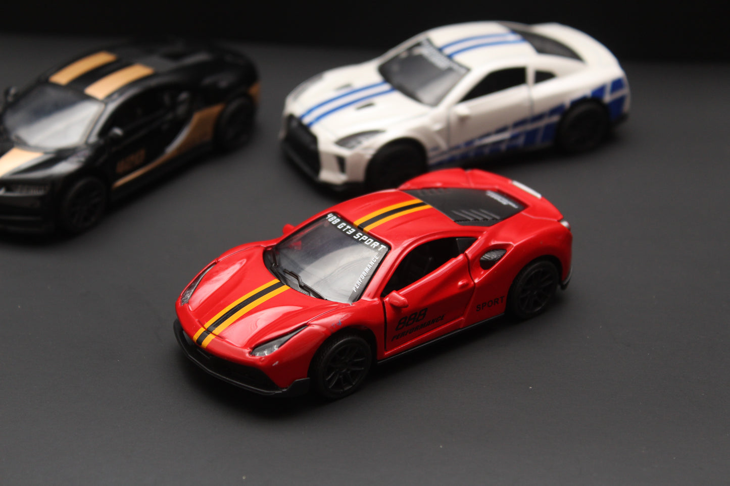 1:43 Bugatti , GTR , Ferrari Diecast Combo - Kunju Vandi