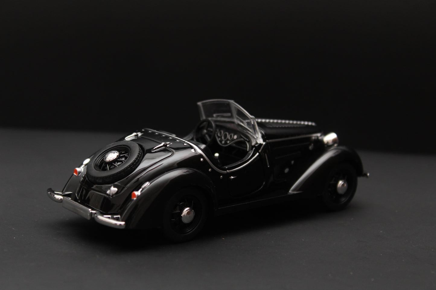 1:32 Audi Vintage Metal DieCast Car , Black - Kunju Vandi