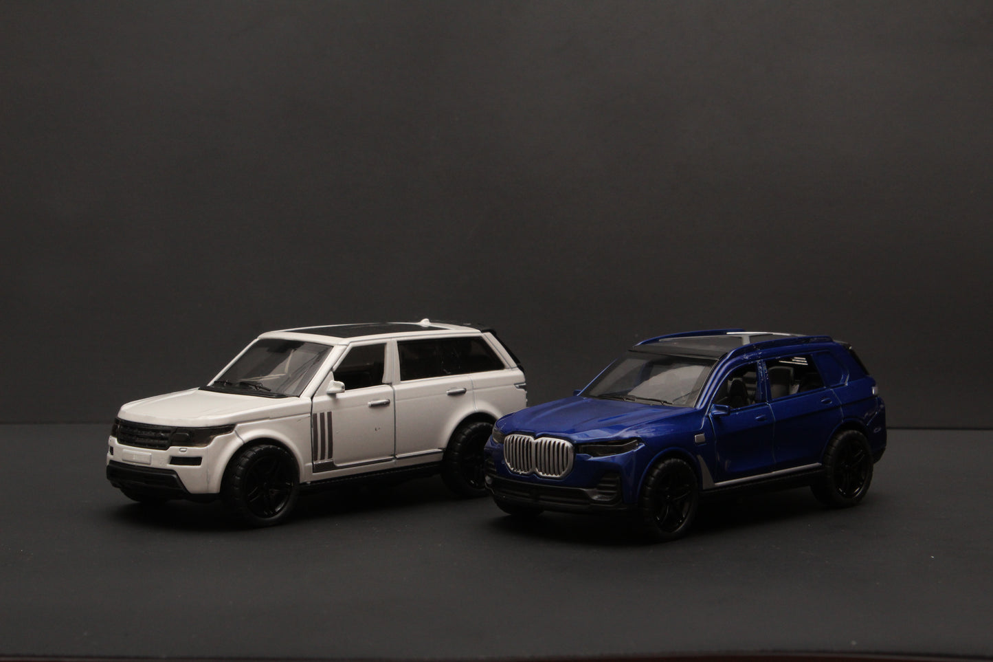 1:36 Range Rover , BMW Diecast Combo - Kunju Vandi