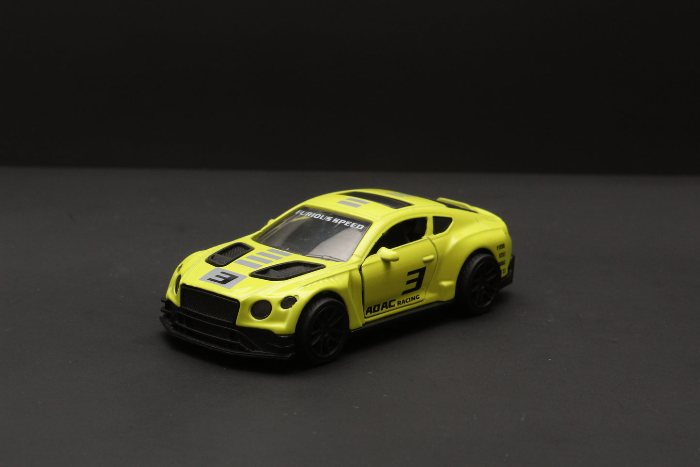 1:43 Bentley Diecast Green - Kunju Vandi