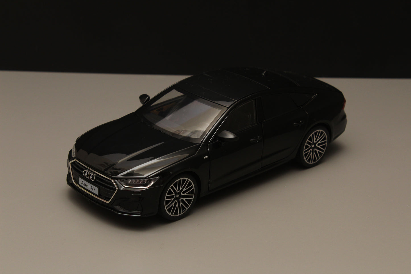 1:24 Audi A7 High Quality Diecast (Black) - Kunju Vandi