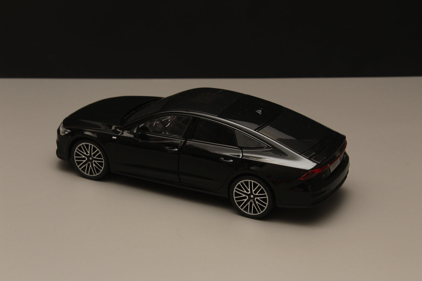 1:24 Audi A7 High Quality Diecast (Black) - Kunju Vandi