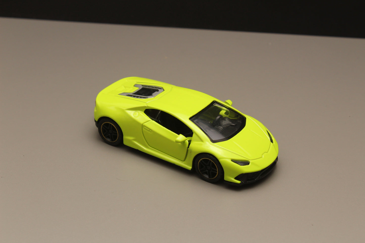 1:43 Metal Body Lamborghini Green - Kunju Vandi