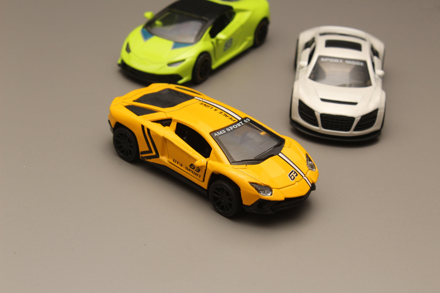 1:43 Audi, Lambo diecast combo - Kunju Vandi
