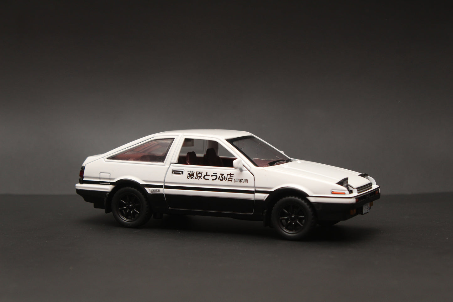1:32 Toyota Trueno AE86 Diecast (White) - Kunju Vandi