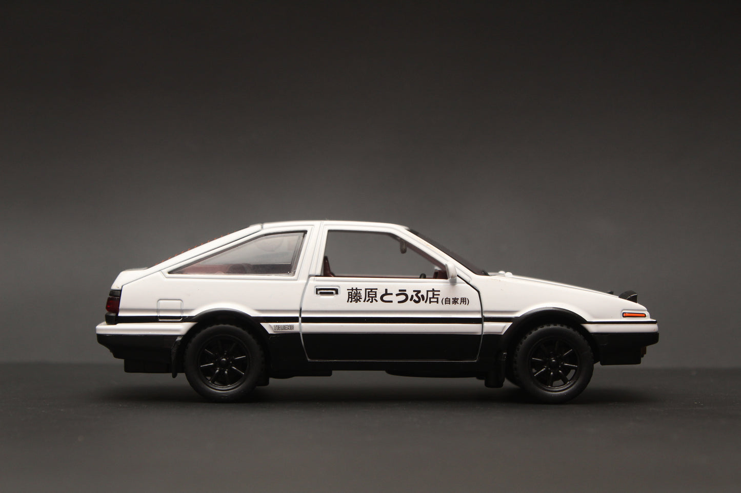 1:32 Toyota Trueno AE86 Diecast (White) - Kunju Vandi