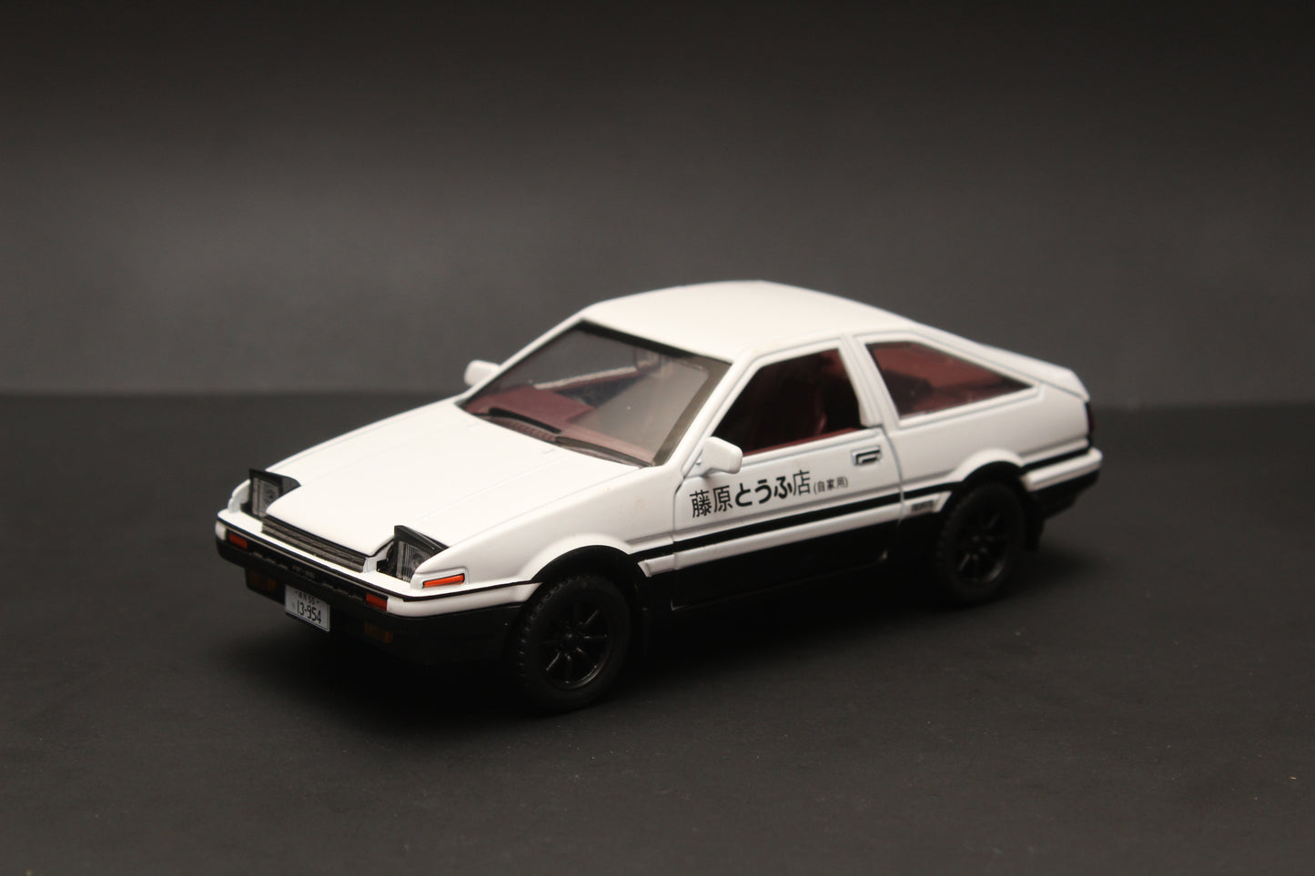 1:32 Toyota Trueno AE86 Diecast (White) - Kunju Vandi