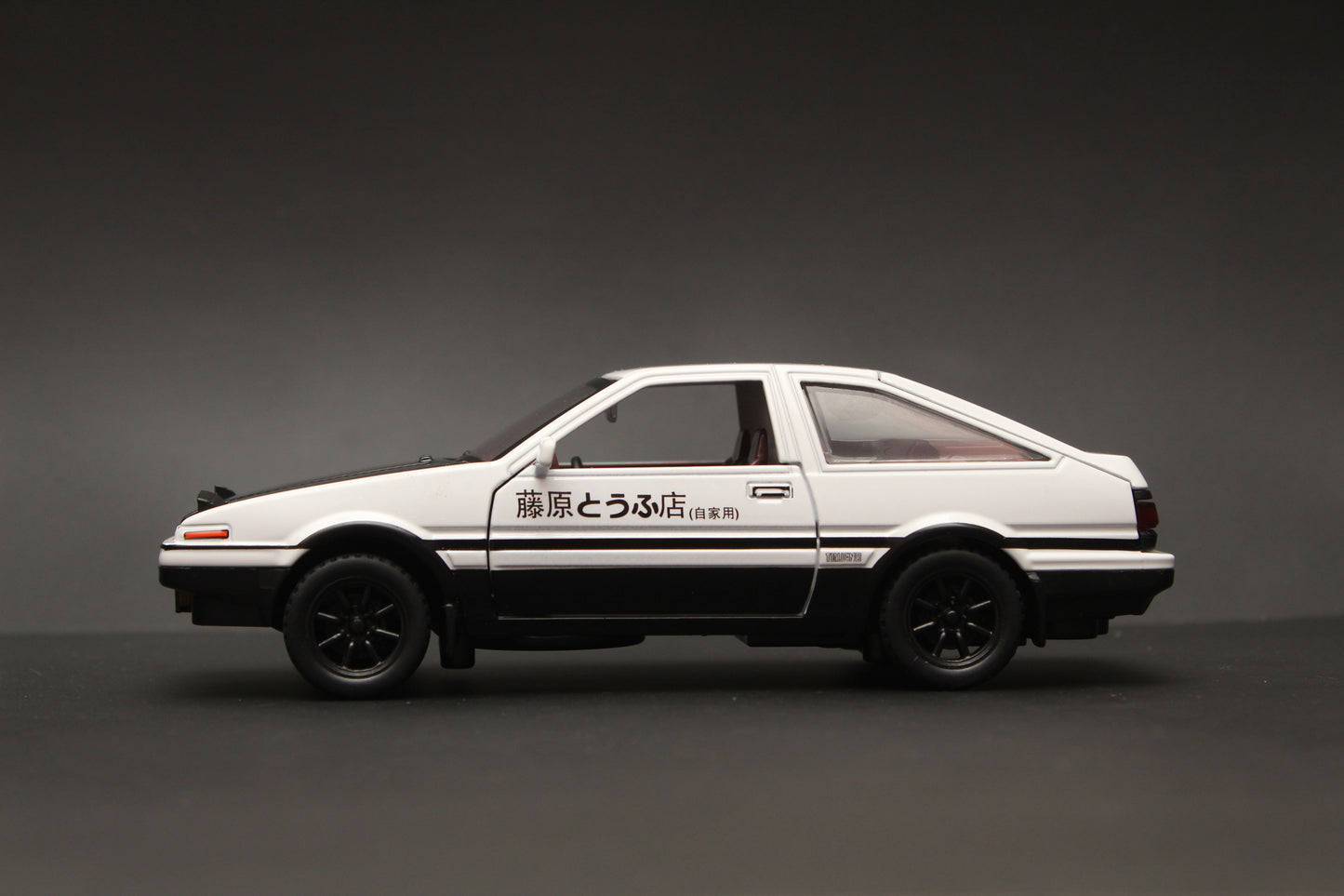 1:32 Toyota Trueno AE86 Diecast (White/black) - Kunju Vandi