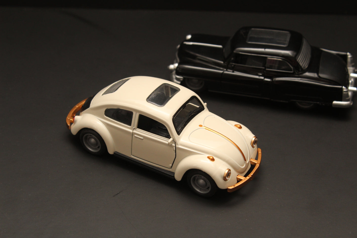 1:36 Cadillac , Beetle Diecast Combo