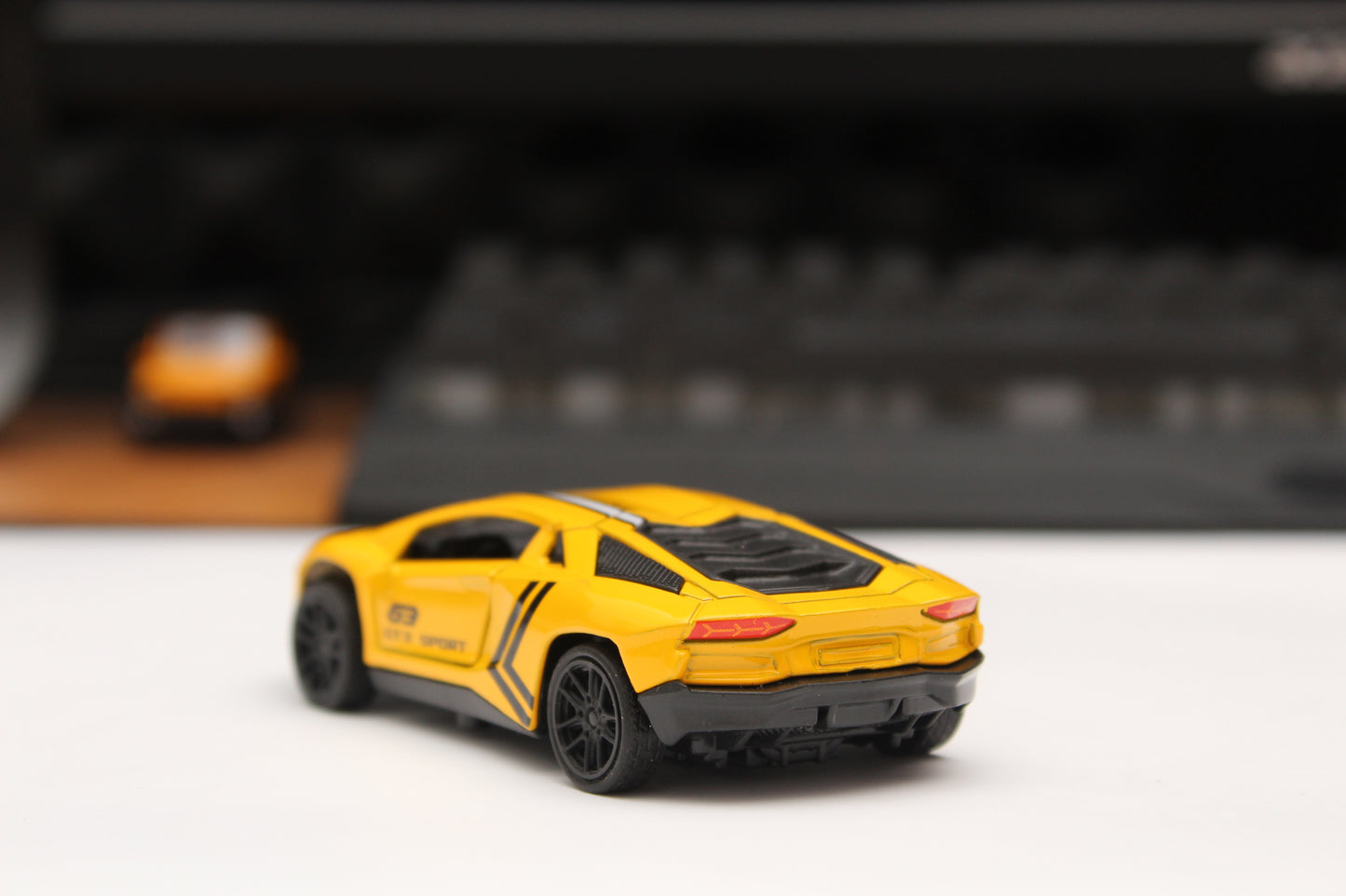 1:43 Lambo Yellow (Strips) Diecast - Kunju Vandi