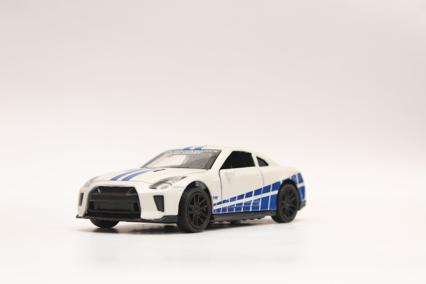 1:43 GTR (Strips) Diecast - Kunju Vandi
