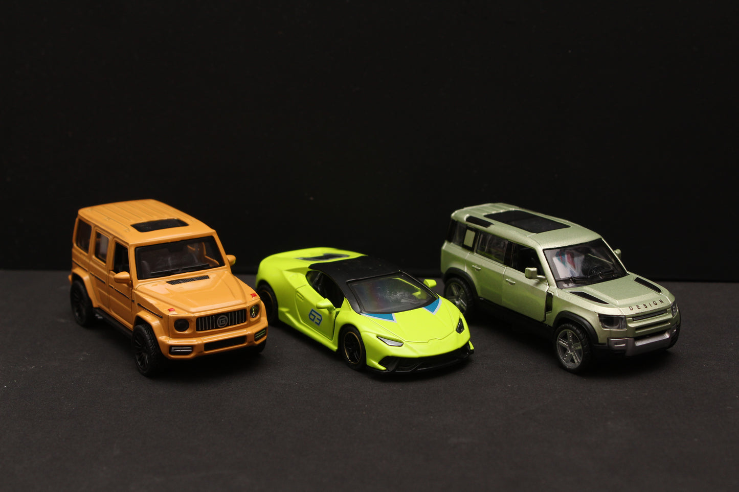 1:43 Gwagon , Defender , Lambo Diecast Combo