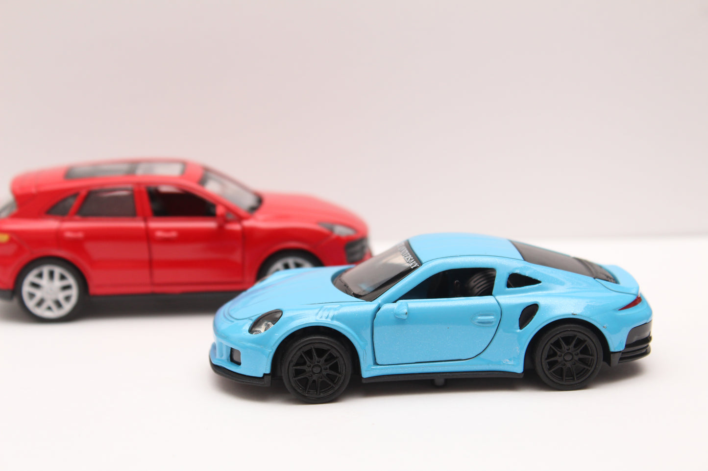 1:43 Porsche Diecast Combo - Kunju Vandi