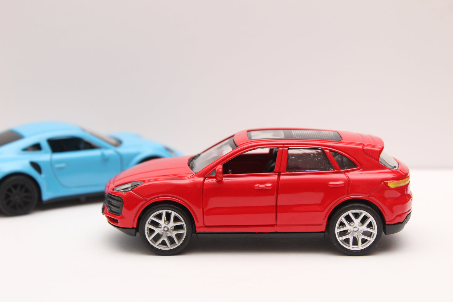 1:43 Porsche Diecast Combo - Kunju Vandi