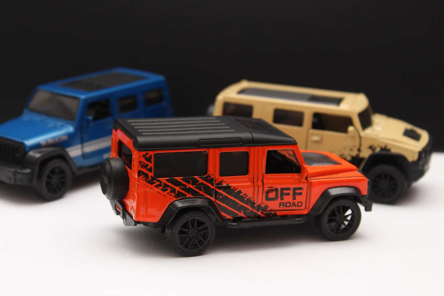 1:43 Wrangler , Defender , Hummer Diecast Combo