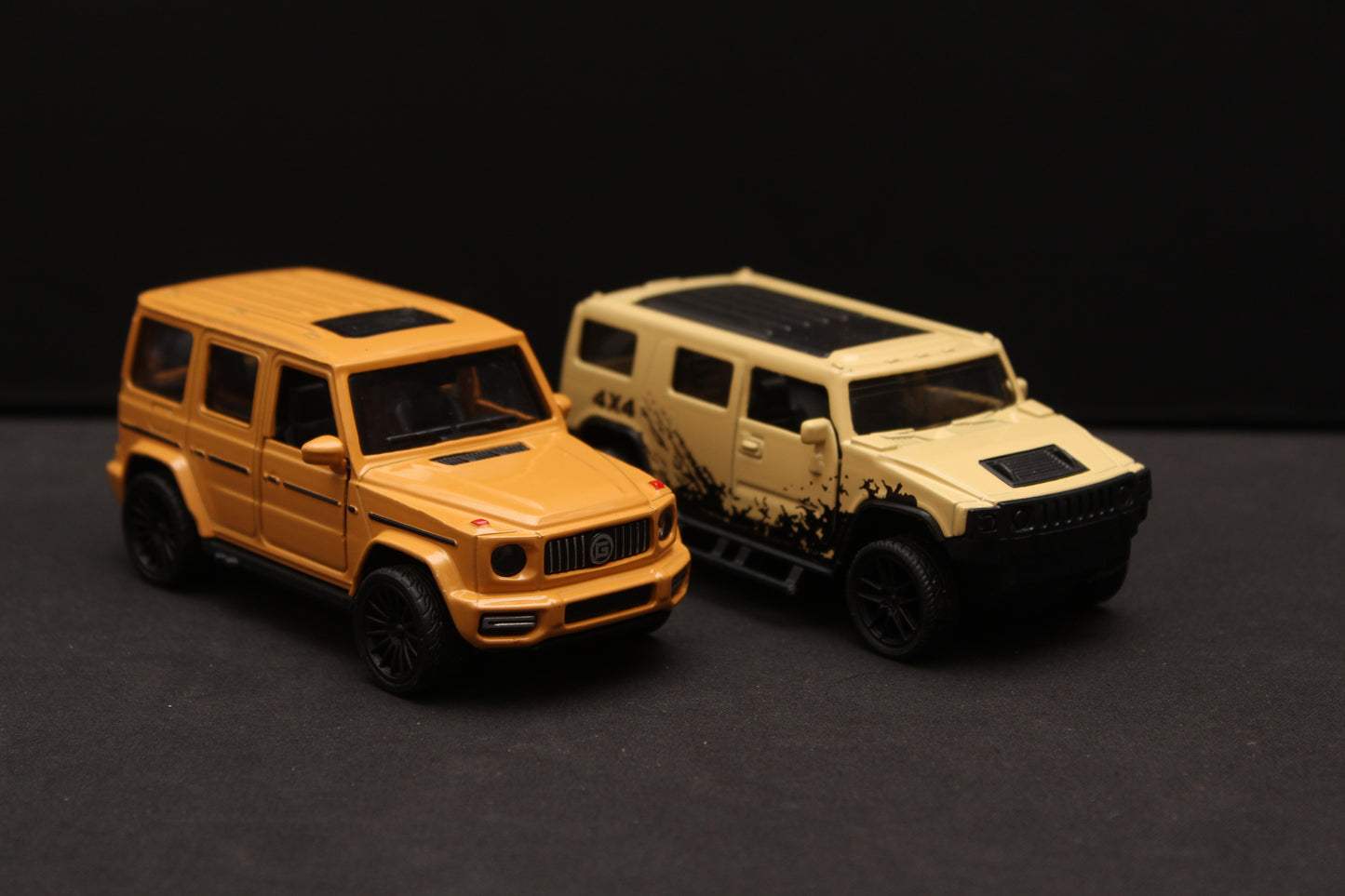 1:43 Hummer , Gwagon Diecast Combo - Kunju Vandi