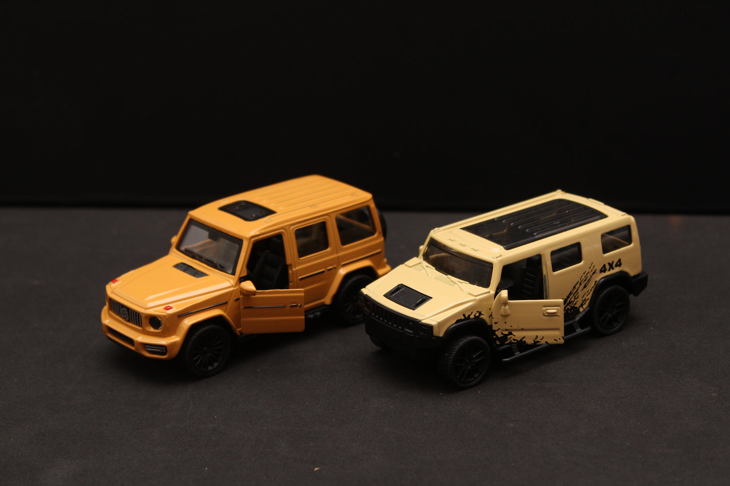 1:43 Hummer , Gwagon Diecast Combo - Kunju Vandi