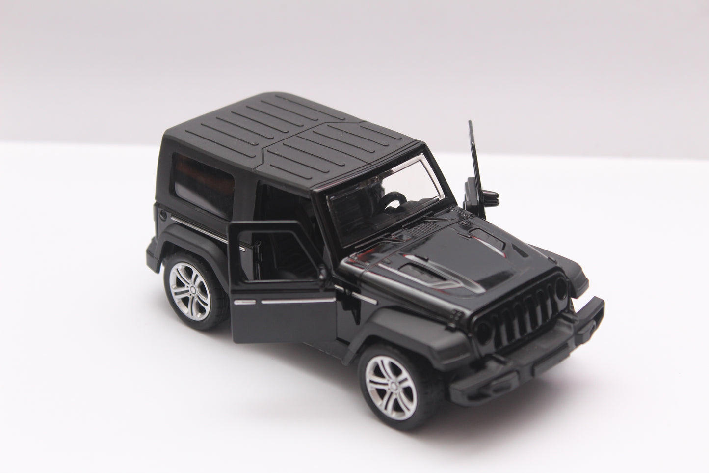1:32 Jeep Black Diecast