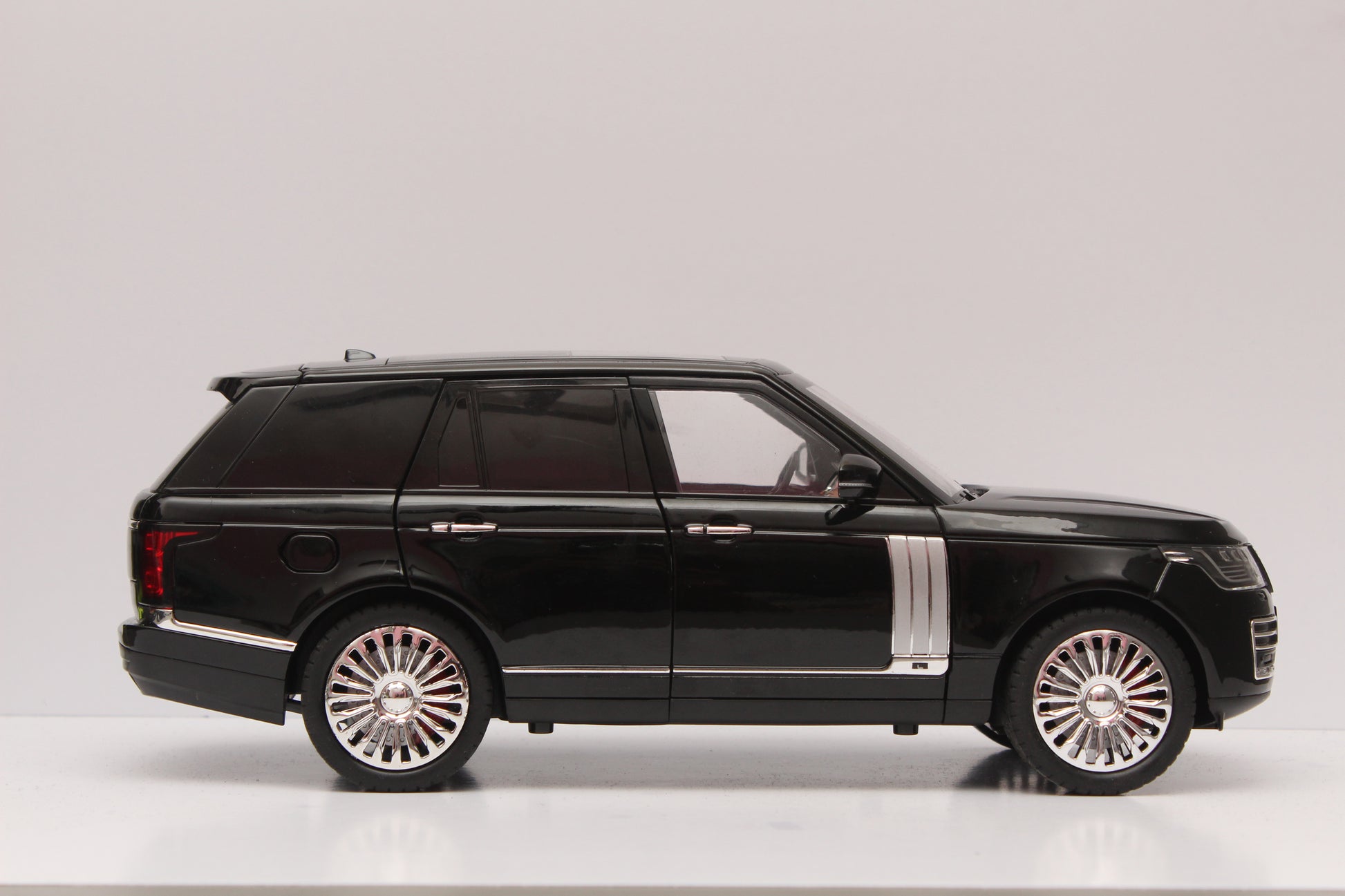 1:18 Range Rover Diecast Premium Quality -  Kunju Vandi  