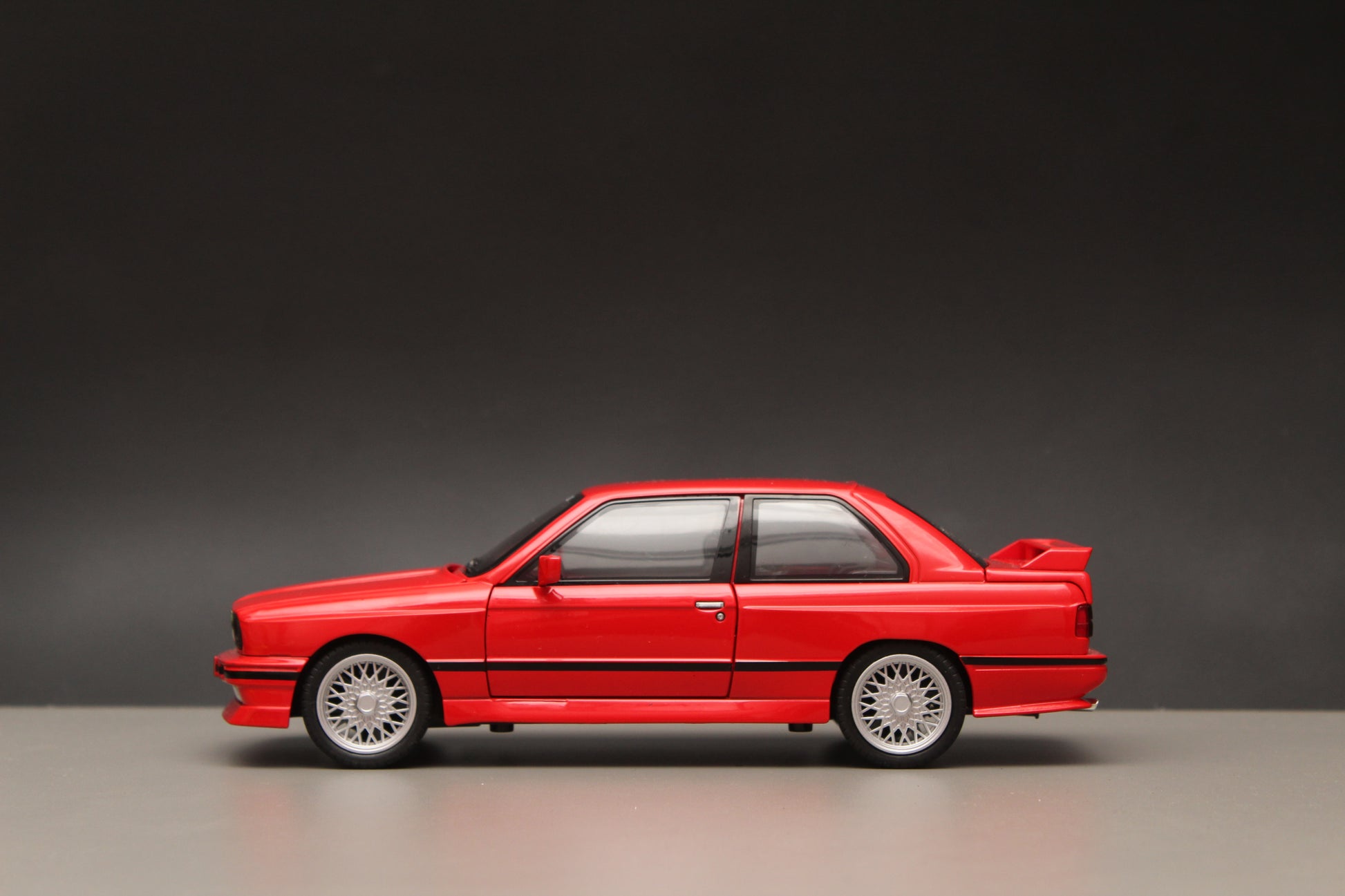 1:24 BMW E30 M3 High Quality Diecast (Red) -  Kunju Vandi  